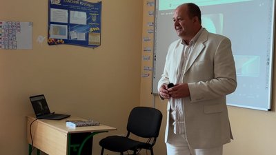 Василь Власюк - вчитель української мови