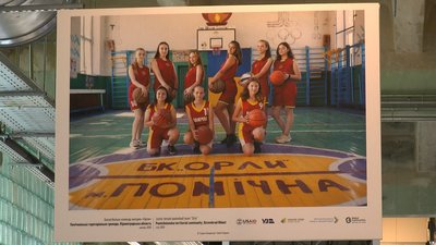 В Івано-Франківську презентували фотовиставку "Обличчя нових громад" В Івано-Франківську презентували фотовиставку "Обличчя нових громад"
