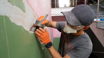 Другий поверх частини ДСНС ремонтували впродовж місяця. Для цього на БУР табір залучили три заїзди волонтерів Другий поверх частини ДСНС ремонтували впродовж місяця. Для цього на БУР табір залучили три заїзди волонтерів
