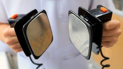 Чернівцям безоплатно передадуть електрогенератори, дефібрилятори та медикаменти