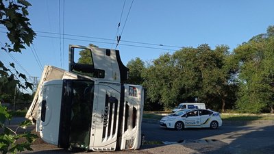 ДТП в Запоріжжі за участі вантажівки 