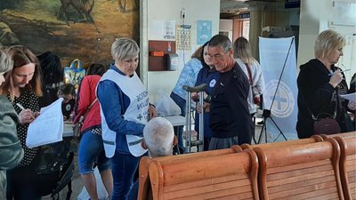На Житомирщину прибув дванадцятий потяг із евакуйованими жителями Донеччини На Житомирщину прибув дванадцятий потяг із евакуйованими жителями Донеччини