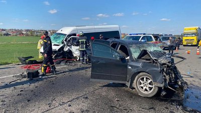 На Рівненщині у ДТП загинуло двоє людей На Рівненщині у ДТП загинуло двоє людей