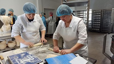 На пекарню в селі Дмитрівка на Кіровоградщині витратили 75 тисяч доларів американського гранту На пекарню в селі Дмитрівка на Кіровоградщині витратили 75 тисяч доларів американського гранту