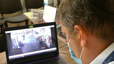 Мовний конфлікт в аеропорту "Херсон": обидві сторони написали заяви до поліції Мовний конфлікт в аеропорту "Херсон": обидві сторони написали заяви до поліції