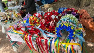 У Черкасах в сквері "Юність" святкували День вишиванки У Черкасах в сквері "Юність" святкували День вишиванки