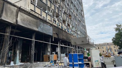 Наслідки ракетного обстрілу у Вінниці — фоторепортаж Наслідки ракетного обстрілу у Вінниці — фоторепортаж