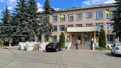 У Бучі вперше за понад пів року школярі сіли за парти