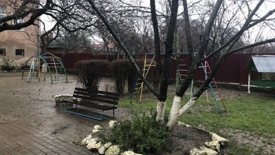 З 11 лютого не працюватимуть дошкільні заклади й школи в Берегові на Закарпатті