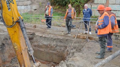 Ліквідували порив. У мікрорайоні Миколаєва вчергове стався витік води