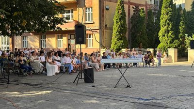 Музика просто неба: в Ужгороді відбувся концерт до Дня Незалежності