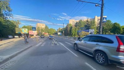 Наїхав на візок з дитиною і втік: ДТП у Тернополі