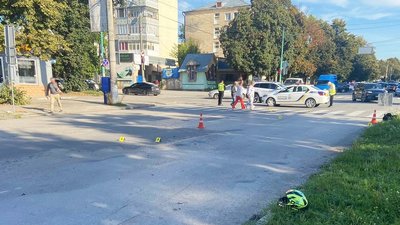 У Кам’янці-Подільському внаслідок аварії травмувалися двоє чоловіків, Хмельниччина