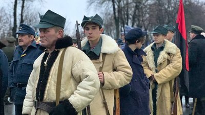 У Тернополі проходить смолоскипна хода пам'яті Степана Бандери У Тернополі проходить смолоскипна хода пам'яті Степана Бандери