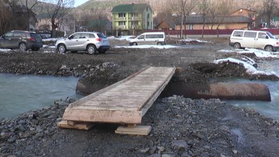 Через зруйновану переправу Манявський монастир втрачає паломників, а село - туристів
