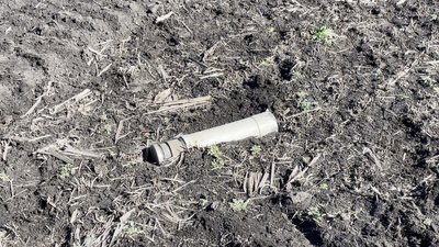 На Запоріжжі фермери та піротехніки ліквідують ворожі снаряди На Запоріжжі фермери та піротехніки ліквідують ворожі снаряди