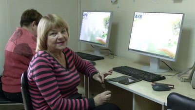 "Не хочеться відставати від життя": як у Рівному пенсіонери навчаються комп'ютерної грамотності "Не хочеться відставати від життя": як у Рівному пенсіонери навчаються комп'ютерної грамотності