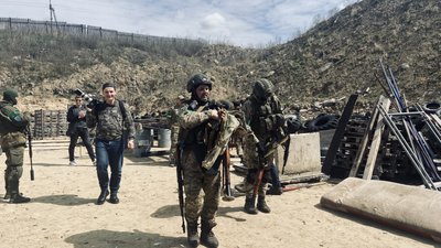 "Ми з такого не стріляли ще, але розберемося". Як тероборона Київської області проводить навчання