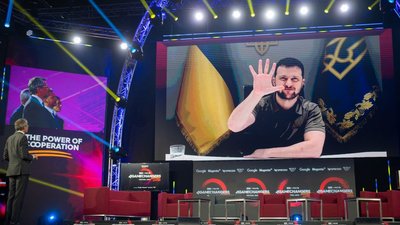 Balenciaga, Imagine Dragons та U2: Зеленський нагородив світових політиків, бізнесменів та митців