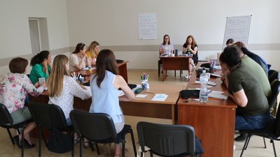 Психологічні травми під час війни. У Житомирі психологи і волонтери навчалися, як допомагати людям долати стрес Психологічні травми під час війни. У Житомирі психологи і волонтери навчалися, як допомагати людям долати стрес