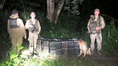 На Закарпатті біля кордону з Румунією виявили 3370 пачок сигарет без акцизного збору