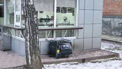 На Хмельниччині почастішали отруєння чадним газом. Чи винні у цьому генератори й де їх можна встановлювати