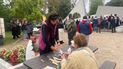 у Черкасах ярмаркували до дня людей старшого віку