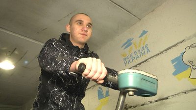 Винаходом освітлюють укриття: на Тернопільщині учні та вчителі змайстрували велогенератор Винаходом освітлюють укриття: на Тернопільщині учні та вчителі змайстрували велогенератор