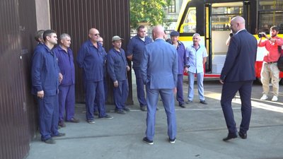 В Одесі зібрали другий трисекційний трамвай "Одісей макс" В Одесі зібрали другий трисекційний трамвай "Одісей макс"