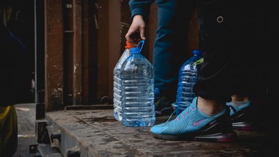 З Одеси відправили понад 30 тис. літрів води для мешканців Миколаєва. ВІДЕО З Одеси відправили понад 30 тис. літрів води для мешканців Миколаєва. ВІДЕО
