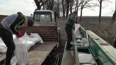 На Полтавщині почали посівну кампанію: під ярі культури планують 1 мільйон 100 тисяч гектарів полів На Полтавщині почали посівну кампанію: під ярі культури планують 1 мільйон 100 тисяч гектарів полів
