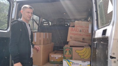 Волонтери житомирської школи допомогли евакуювати за кордон понад дві тисячі людей Волонтери житомирської школи допомогли евакуювати за кордон понад дві тисячі людей