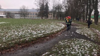 На Львівщині пожежники виконали "Комплекс Мерфі" в пам’ять про загиблого колегу та ліквідаторів ЧАЕС На Львівщині пожежники виконали "Комплекс Мерфі" в пам’ять про загиблого колегу та ліквідаторів ЧАЕС