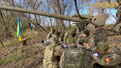Тернопільські артилеристи писали Всеукраїнський диктант Тернопільські артилеристи писали Всеукраїнський диктант