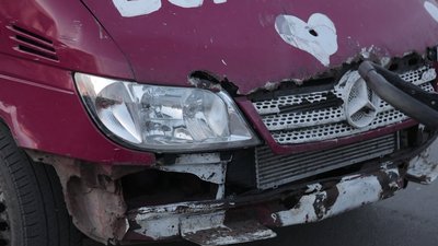 "Посадили в СІЗО, бо думали, що я якийсь агент", — волонтер розповів як вивозив людей з-під обстрілів "Посадили в СІЗО, бо думали, що я якийсь агент", — волонтер розповів як вивозив людей з-під обстрілів