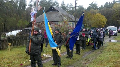 На Ямпільщині Сумської області прощались з військовим Дмитром Мурастим На Ямпільщині Сумської області прощались з військовим Дмитром Мурастим
