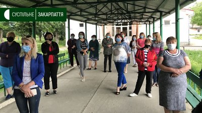 Проєкт рішення про ліквідацію Великоберезнянської школи-інтернату зняли з розгляду Проєкт рішення про ліквідацію Великоберезнянської школи-інтернату зняли з розгляду