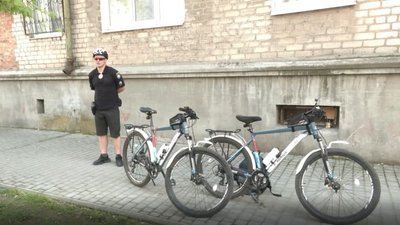 Правоохоронці на велосипедах - бердянські поліцейські опановують новий транспорт Правоохоронці на велосипедах - бердянські поліцейські опановують новий транспорт