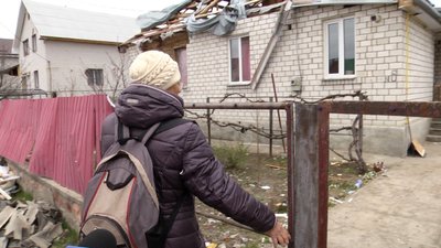На Житомирщині пенсіонерка Валентина вціліла після бомбардування На Житомирщині пенсіонерка Валентина вціліла після бомбардування