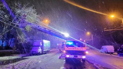 У Запоріжжі ліквідовували наслідки негоди