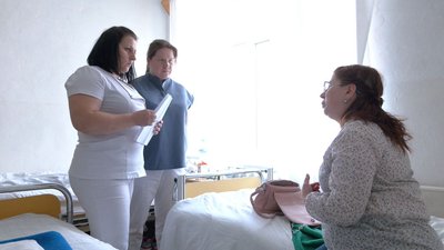 Приймали пологи під обстрілами: на Черкащину з Донецька евакуювались дві лікарки