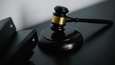 Херсон, художній музей, суд, договір про реставрацію