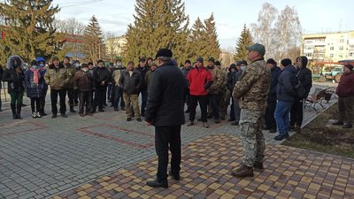 У Новомиргороді вимагають витратити премії працівників міськради на медицину