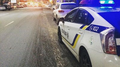 У Києві арештували чоловіка, який побив поліцейську за відмову у "залицянні"