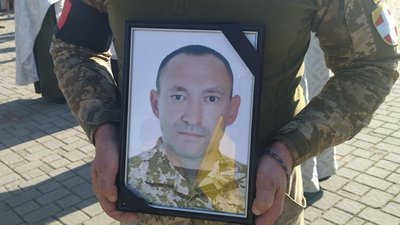 Світлина загиблого на Миколаївщині лучанина Юрія Петровського Світлина загиблого на Миколаївщині лучанина Юрія Петровського