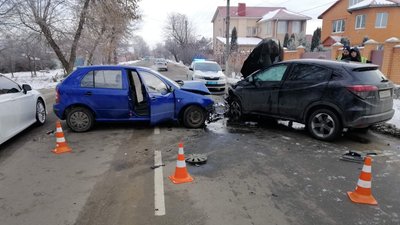 Один без прав, інший напідпитку: у Сумах аварія з трьома травмованими Один без прав, інший напідпитку: у Сумах аварія з трьома травмованими