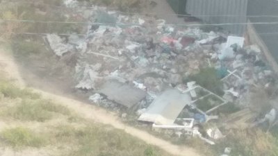 Маріупольці годують пенсіонерів, які не отримують гуманітарну допомогу Маріупольці годують пенсіонерів, які не отримують гуманітарну допомогу