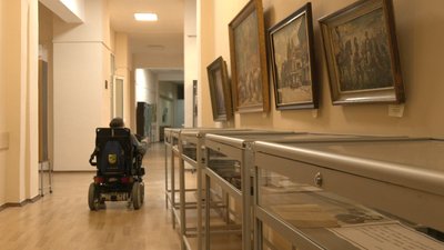 "Хочеться бути у футболі": як студент зі спінальною м'язовою атрофією вчиться у виші Харкова "Хочеться бути у футболі": як студент зі спінальною м'язовою атрофією вчиться у виші Харкова