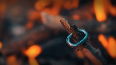 Харків’янин виставив на продаж ланцюг, яким був скутий з колишньою дівчиною протягом 4 місяців Харків’янин виставив на продаж ланцюг, яким був скутий з колишньою дівчиною протягом 4 місяців