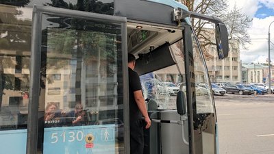 У центрі Луцька сталася аварія за участі двох маршруток У центрі Луцька сталася аварія за участі двох маршруток